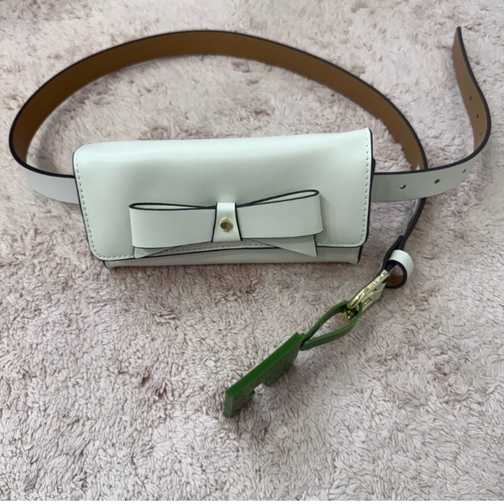 Kate Spade Stylish White Belt Bag with Bow Accent - Picture 1 of 4